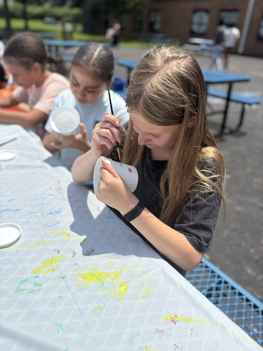 Bevill_FHN's tweet image. What a fantastic week at our Middle School Summer Programs. From hands-on activities to programming to robots and ending with Kona Ice, students are making memories while mastering new skills. #FHSDlearns
