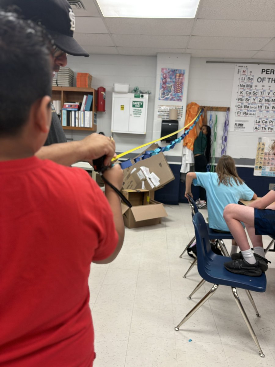 Bevill_FHN's tweet image. What a fantastic week at our Middle School Summer Programs. From hands-on activities to programming to robots and ending with Kona Ice, students are making memories while mastering new skills. #FHSDlearns