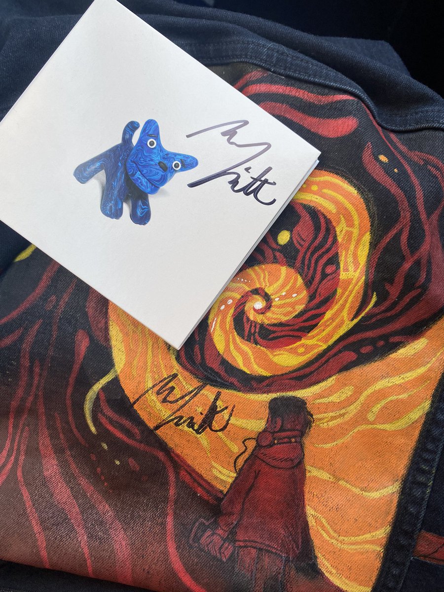 I got <a href="/JamesMarriottYT/">James Marriott</a> <a href="/moremarriott/">James Marriott</a> to sign it so now it is truly complete, I am genuinely so happy 🥹💕