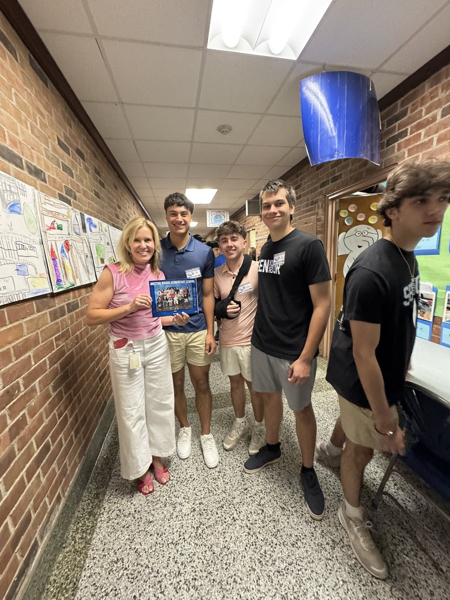 MrsJ_Ferrara's tweet photo. Senior elementary walk and final picnic! Such a great day @HPS_Eagles ! Congratulations #ClassOf2025 ! You are ready to soar! @dmurph88 @JWieckhorst94 @rebecca_bilski https://t.co/Sjv2jkG3uL