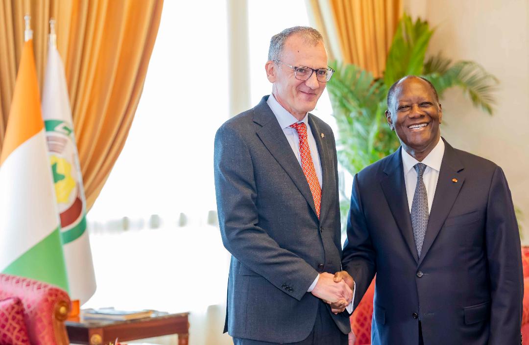 Côte d'Ivoire : Sénégal, Royaume Uni, Gabon, Vietnam, Guinée, Alassane Ouattara a reçu les lettres de créance de cinq nouveaux Ambassadeurs accrédités koaci.com/article/2025/0…