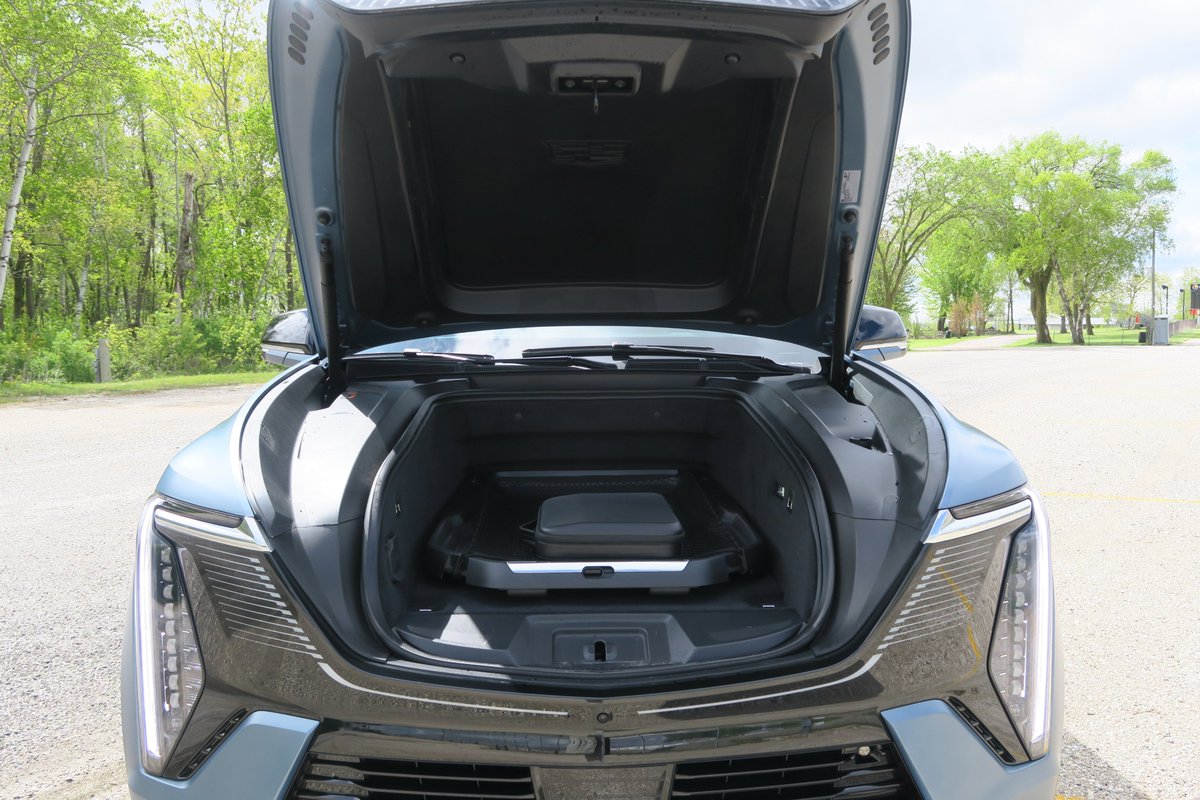 The all-new Cadillac Escalade iQ exemplifies the significant advancements in electric vehicle technology. This massive luxury SUV weighs approximately 9,000 pounds yet delivers an EPA-certified range of 460 miles.  Despite its heft, the Escalade IQ provides a driving experience