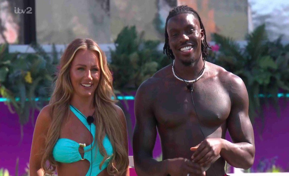 Keke_Jane24's tweet photo. Whew I’ve definitely seen this film before….

#LoveIsland https://t.co/07zqki0ne7