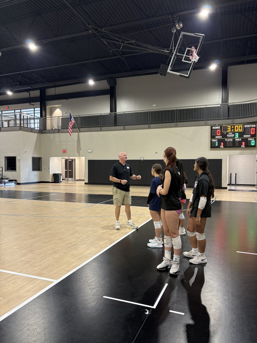Thank you to Coach Cummings for leading practice and taking time to teach the girls! 
He is the former JHS volleyball coach who led the program to multiple state titles/state championship games. He is a LEGEND in Arkansas volleyball!
We are so thankful for your knowledge &amp; time!