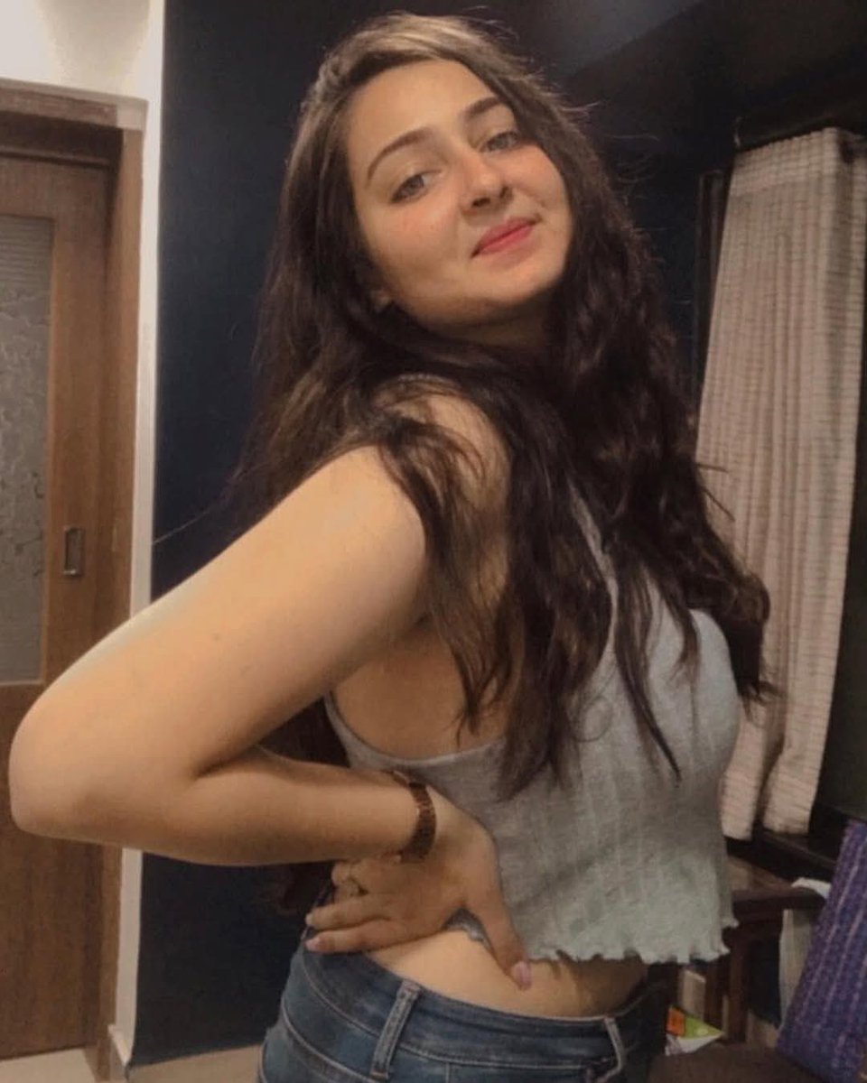 4 लोग क्या बोलेंगे वो नहीं सोचती मम्मा कितना मरेंगी वो सोचती हूं,😂
नानी की बेटी से बदमाशी नहीं मित्र। 😁