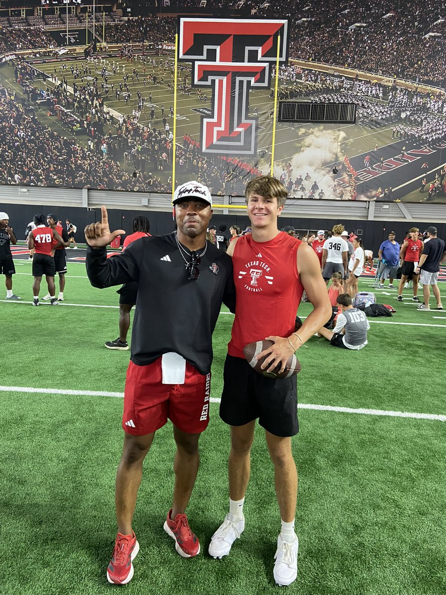 Thanks <a href="/TexasTechFB/">Texas Tech Football</a> for a great camp and experience!! #GunsUp #WreckEm <a href="/CoachEscobar45/">CoachEscobar🇺🇸🏈</a> 
<a href="/JoeyMcGuireTTU/">Joey McGuire 🌵</a> <a href="/Coach_Leftwich/">Mack Leftwich</a> <a href="/lindseyscottjr/">Lindsey Scott Jr.</a> <a href="/CoachMcBath/">Darcel McBath</a> <a href="/ClayMcGuireTTU/">Clay McGuire</a>