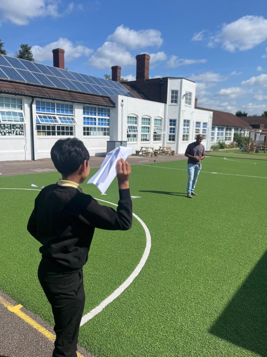 Today 5AS took part in an exciting workshop ‘My Super Strength’ led by Elliot Kebbie. Children were challenged to design and improve paper aeroplanes. With clear Communication, Adaptability, Teamwork and Motivation on display🐝✈️🐝✈️
<a href="/Back2Positive/">Elliot Kebbie</a> <a href="/floydwoodrow/">Floyd Woodrow</a> <a href="/CompassForLife/">Compass For Life</a>