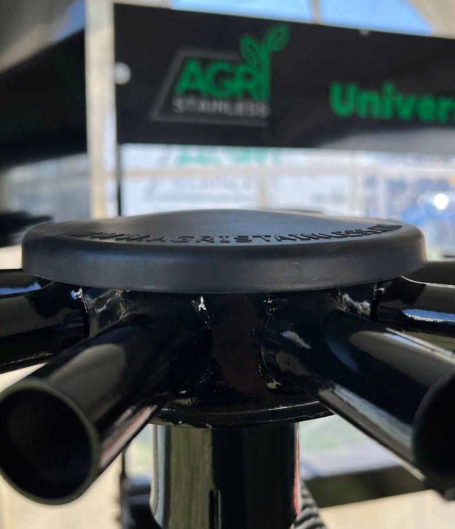 Did you know our Secondary Heads use a soft on seed rubber cap? This makes it easy to remove to clear blockages but won't blow off while in use!

Learn more and place your order on our website today 👉 AgriStainless.com