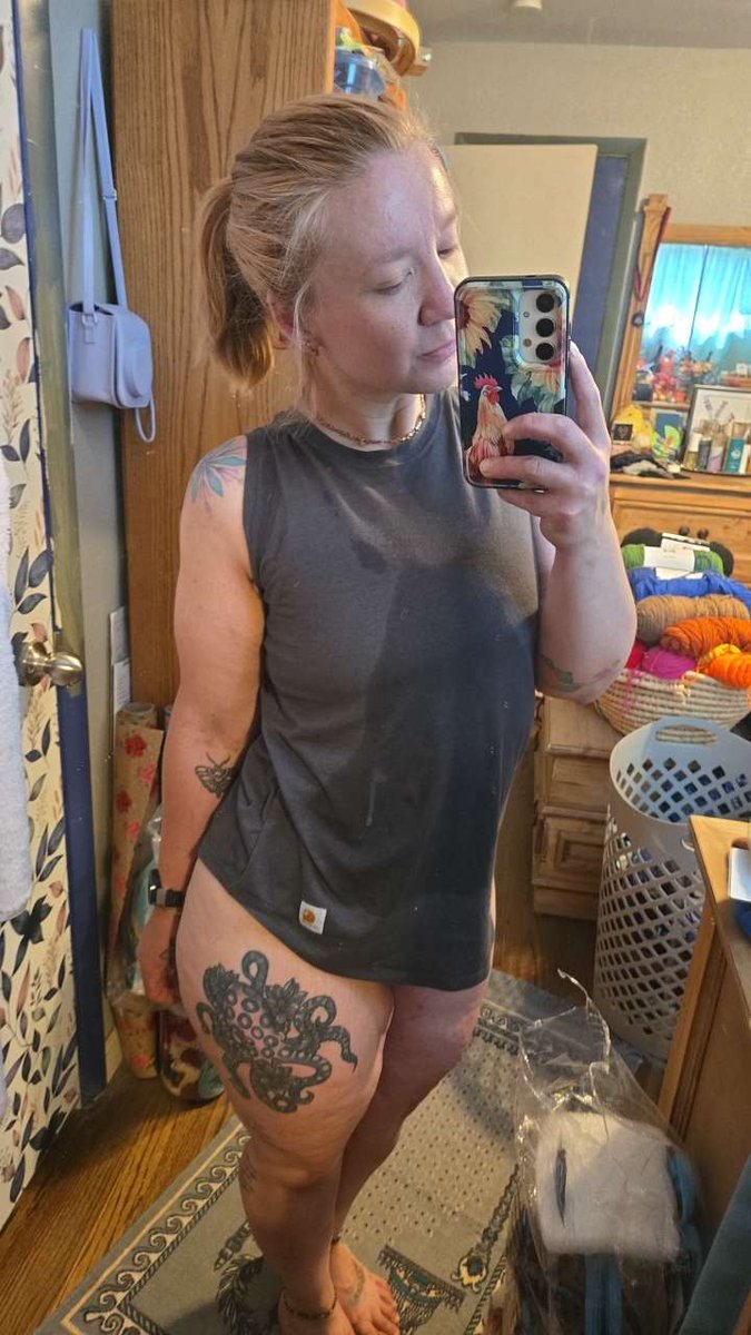 hotmombod1's tweet photo. https://t.co/ZZQlB3nl2c
#onlyfans #hotwife #swingerwife #bisexual #milf #sexy #tease #OnlyFans #SpicyTwitter #spicy https://t.co/BrcUeEU6LD