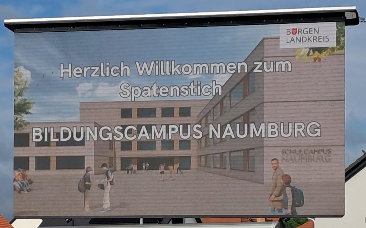 Einer der schönsten Tage meiner Amtszeit: Spatenstich für den #Bildungscampus #Burgenlandkreises in Naumburg! Wir bauen hier für 60 Millionen Euro eine gemeinsame Schule für Sekundar-, Förder- und Berufsschüler. Modern, großzügig und mit vielen Ideen, die Schüler, Lehrer und