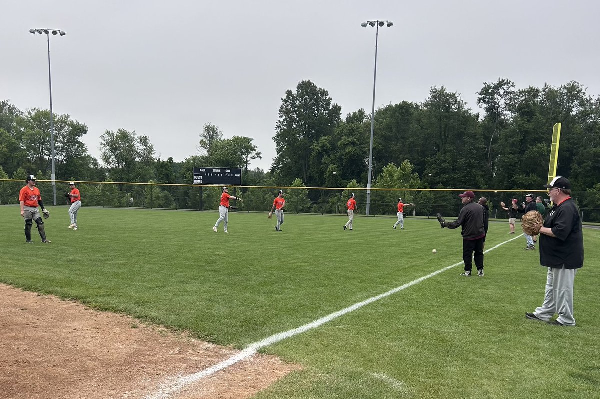 Balt_Chop's tweet image. Father’s Day Tradition
We LOVED seeing the Dads and their Sons getting a Father’s Day catch in during the break between games.
#HeyDadWannaHaveACatch