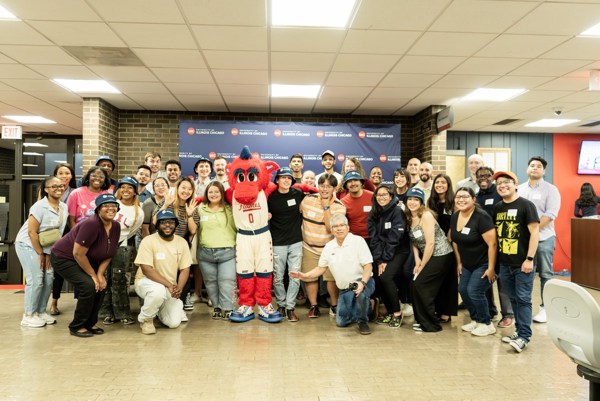 UIC_Alumni's tweet image. Thank you to all of the amazing alumni who hung out with us for Sparky’s Summer Kickoff! Stay tuned for more upcoming alumni events and news!

#UIC #UICAA #UICAlumni #UICExcellence #Bowling #UICSparkySummerKickoff #Summer #UICProud