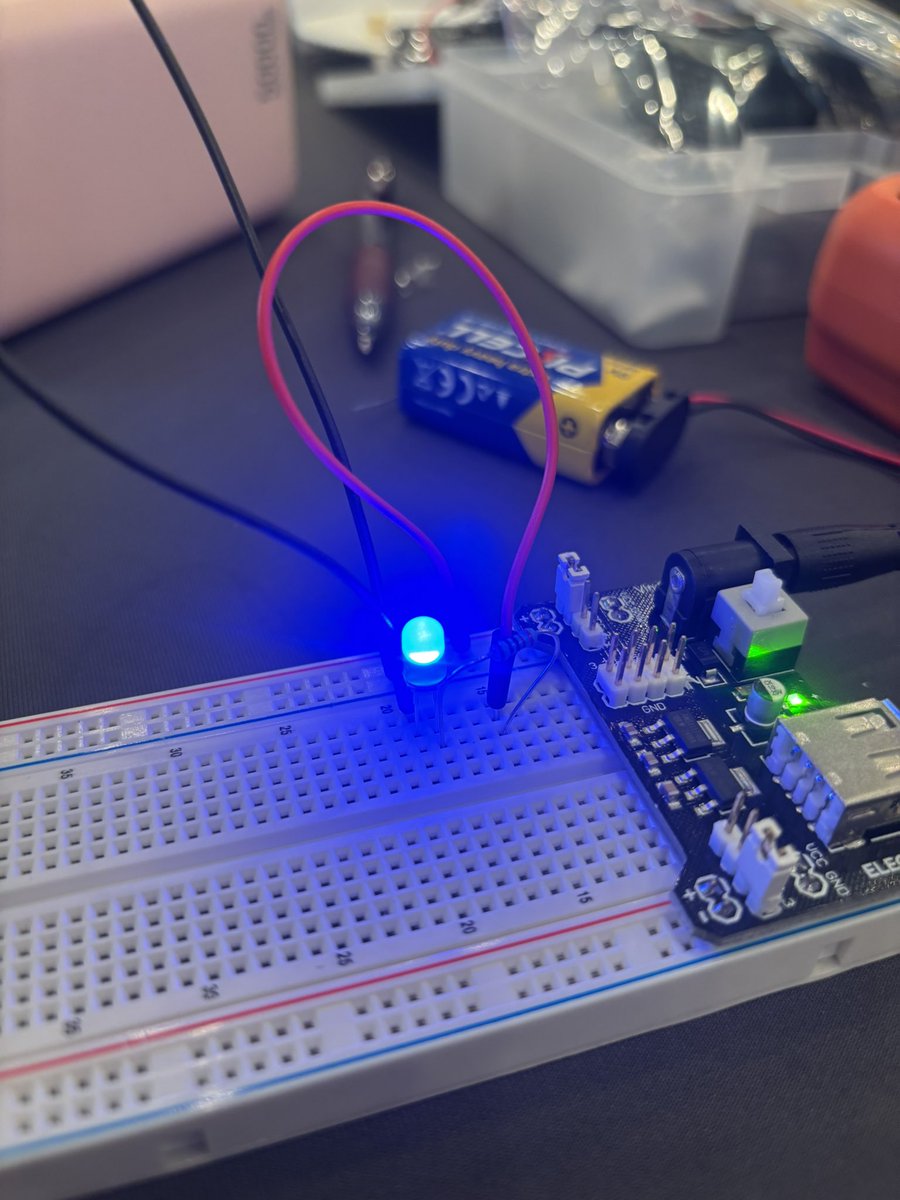 Ms. Leal tweet media