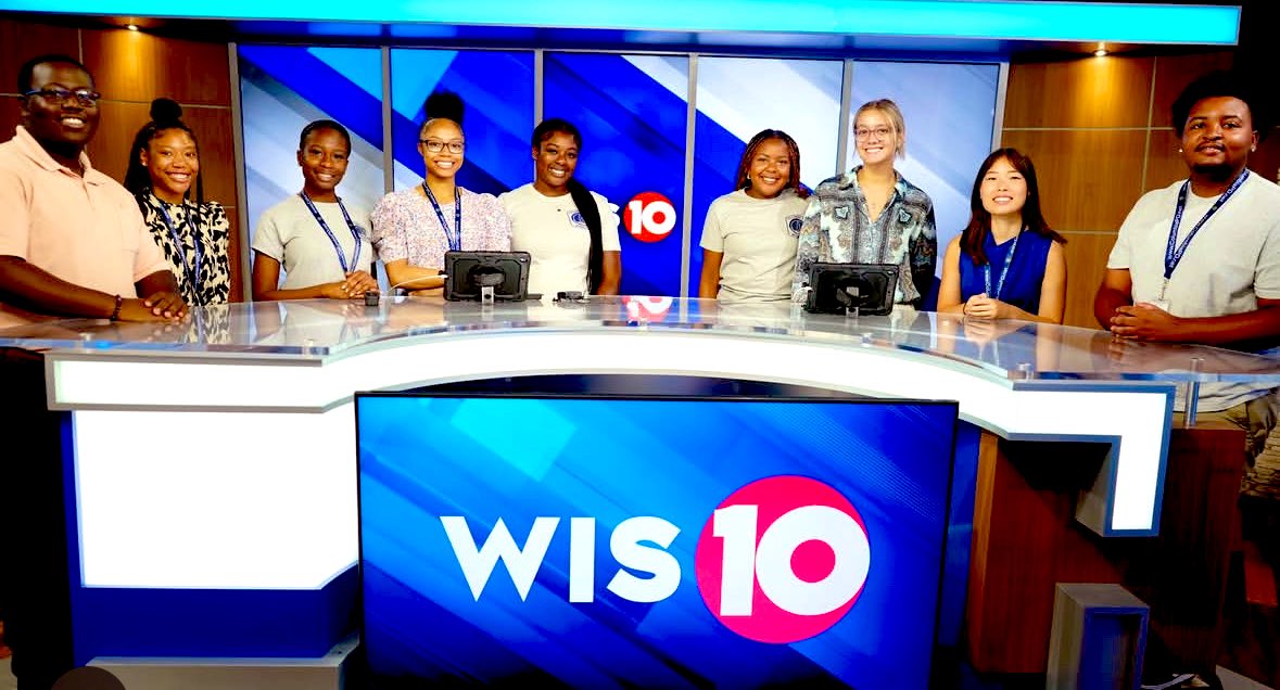 Thank you post to <a href="/wis10/">WIS News 10</a> <a href="/VonGaskin/">Von Gaskin WIS</a> for taking time out of their day to give #ColumbiaPDSC summer interns a tour of the TV station. Many of these students are focusing on marketing &amp; communications. Looking forward to seeing what the future holds for them. ✨🤩
