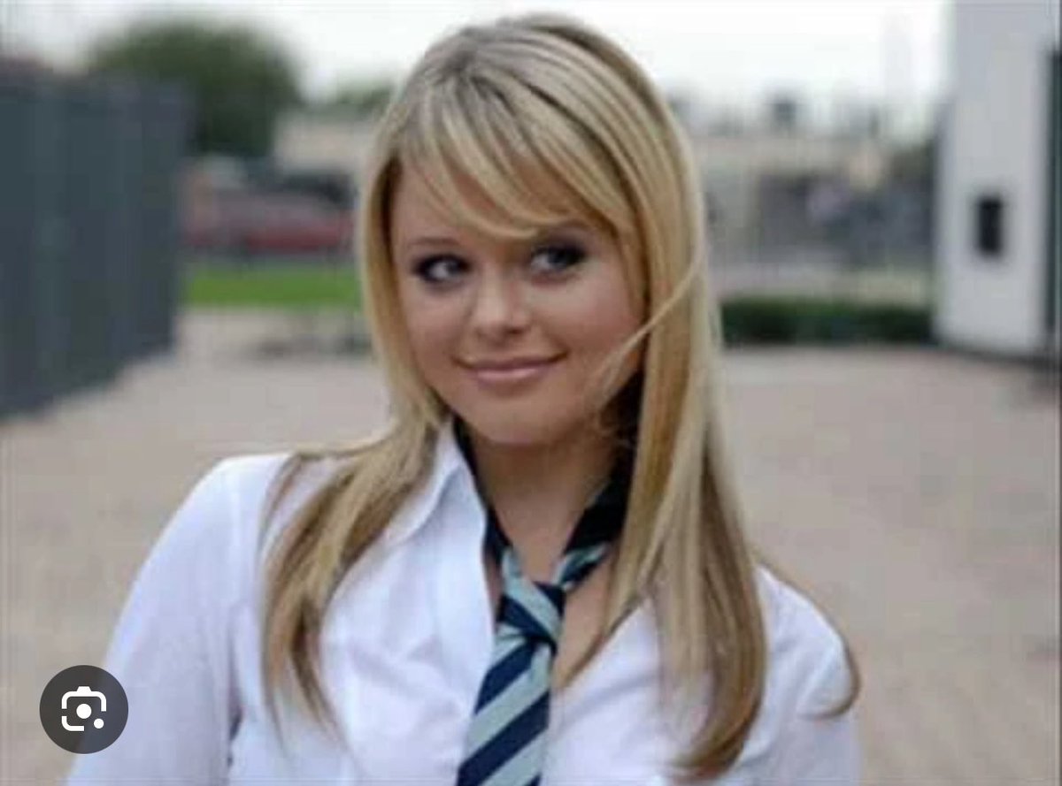 Alex12696985's tweet photo. Helena if she had slept with an ‘‘entire football team’’ #LoveIsland https://t.co/p8B0EKjznL