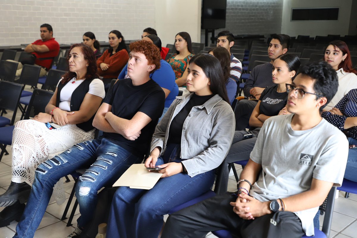 ¡Arranca el Verano de Investigación Delfín en #CUCiénega!
Estudiantes de nuestra comunidad comienzan una experiencia única de aprendizaje, en el intercambio de ideas, el desarrollo de competencias de investigación y la construcción de redes académicas.