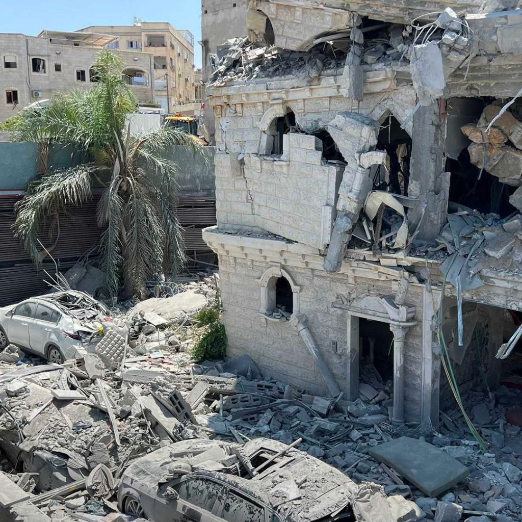 مدينة طمرة: دمار كلي وجزئي للمنازل والبنايات في دائرة قطرها نحو 700 متر، في الحي الذي سقط فيه الصاروخ الإيراني

#الصراع_الايراني_الاسرائيلي