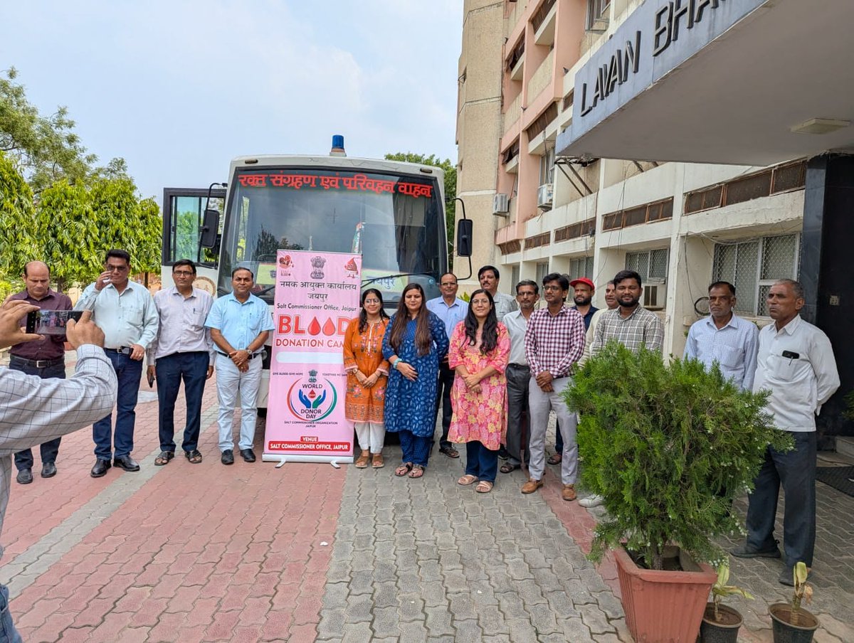 TcTanwar's tweet photo. A Blood Donation Camp was organized by the Salt Commissionerate on 16.06.2015 at Lavan Bhawan, Jaipur.
#WorldBloodDonorDay2025
#GiveBloodGiveHope 
#togetherwesavelives
@DPIITGoI https://t.co/qo0RB2nDKj