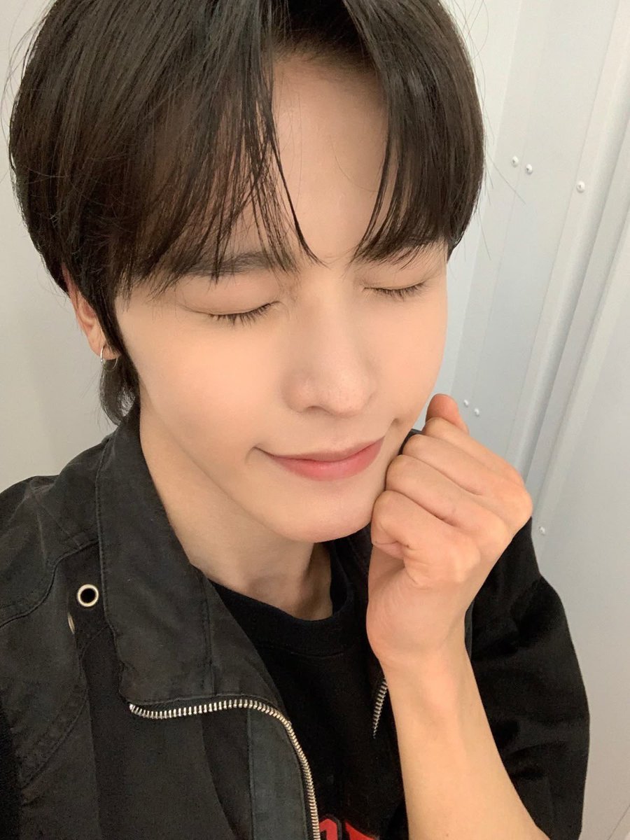 maeritonz's tweet image. good morning     i love maeda riku 🍀🐹🍎