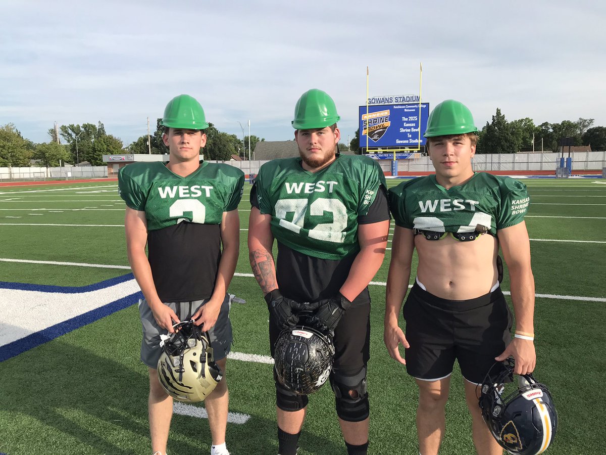 HEIGHTS FOOTBALL (@whtsfootball) on Twitter photo Day 1 Practice #2 Hard Hat Winners ( <a href="/KSShrineBowl/">Kansas Shrine Bowl</a> )
Jace Adler- Andover Central
Bodey Redenbaugh- Buhler
Ace Monihan- Council Grove
#WESTSIDE #ForTheKids Day 1 Practice #2 Hard Hat Winners ( <a href="/KSShrineBowl/">Kansas Shrine Bowl</a> )
Jace Adler- Andover Central
Bodey Redenbaugh- Buhler
Ace Monihan- Council Grove
#WESTSIDE #ForTheKids
