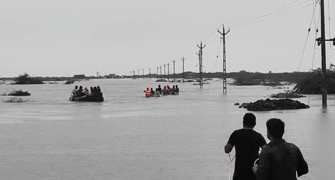 Gujarat Information (@infogujarat) on Twitter photo เช
เชฎเชฐเซเชฒเซ เชเชฟเชฒเซเชฒเชพเชฎเชพเช เชฅเชฏเซเชฒเชพ เชธเชพเชฐเซเชตเชคเซเชฐเชฟเช เชตเชฐเชธเชพเชฆเชจเซ เชชเชเชฒเซ เชตเชฟเชเซเชเชฐ เชจเชเซเช เชชเชพเชฃเซ เชชเซเชฐเชตเช เชพเชจเซ เชธเชพเชเช เชชเชฐ เชซเชธเชพเชฏเซเชฒเชพ 24 เชเซเชเชฒเชพ เชจเชพเชเชฐเชฟเชเซเชจเซเช เชชเซเชชเชพเชตเชพเชต เชเซเชธเซเชเชเชพเชฐเซเชก เชฆเซเชตเชพเชฐเชพ เชฐเซเชธเซเชเซเชฏเซ เชเชฐเซ เชตเชฟเชเซเชเชฐ เชเชพเชฎเชจเซ เชถเชพเชณเชพเชฎเชพเช เชธเชฒเชพเชฎเชค เชธเซเชฅเชณเซ เชเชธเซเชกเชตเชพเชฎเชพเช เชเชตเซเชฏเชพโฆ
#Amreli #amrelirain #GujaratRain เช
เชฎเชฐเซเชฒเซ เชเชฟเชฒเซเชฒเชพเชฎเชพเช เชฅเชฏเซเชฒเชพ เชธเชพเชฐเซเชตเชคเซเชฐเชฟเช เชตเชฐเชธเชพเชฆเชจเซ เชชเชเชฒเซ เชตเชฟเชเซเชเชฐ เชจเชเซเช เชชเชพเชฃเซ เชชเซเชฐเชตเช เชพเชจเซ เชธเชพเชเช เชชเชฐ เชซเชธเชพเชฏเซเชฒเชพ 24 เชเซเชเชฒเชพ เชจเชพเชเชฐเชฟเชเซเชจเซเช เชชเซเชชเชพเชตเชพเชต เชเซเชธเซเชเชเชพเชฐเซเชก เชฆเซเชตเชพเชฐเชพ เชฐเซเชธเซเชเซเชฏเซ เชเชฐเซ เชตเชฟเชเซเชเชฐ เชเชพเชฎเชจเซ เชถเชพเชณเชพเชฎเชพเช เชธเชฒเชพเชฎเชค เชธเซเชฅเชณเซ เชเชธเซเชกเชตเชพเชฎเชพเช เชเชตเซเชฏเชพโฆ
#Amreli #amrelirain #GujaratRain