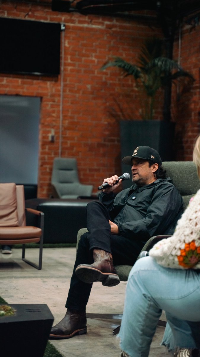 focusyourideas's tweet image. This week on Culture FYI’rs 🔥Podcast, we’re pulling up to the heart of Los Angeles — ⚽️ @LAFC. From The 3252 to the pride behind the Black & Gold, this isn’t just soccer… it’s culture, community, and the best show in town. Meet the man behind the brand Rich Orosco.
With 25+…
