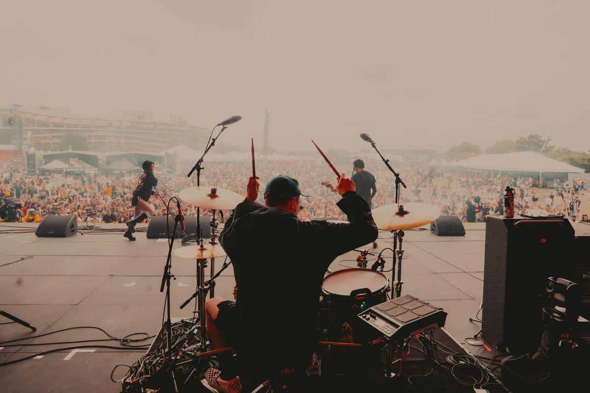 Scowl40831's tweet image. Thanks to everyone who came to see us at @VansWarpedTour🌼
Hyped to keep the energy going at these shows with our friends in @drain831!
June 16 - Richmond, VA @ Warehouse
June 17 - Asheville, NC @ Eulogy
June 19 - Baltimore, MD @ Ottobar
📸@JackiNicole
#scowl #vanswarpedtour