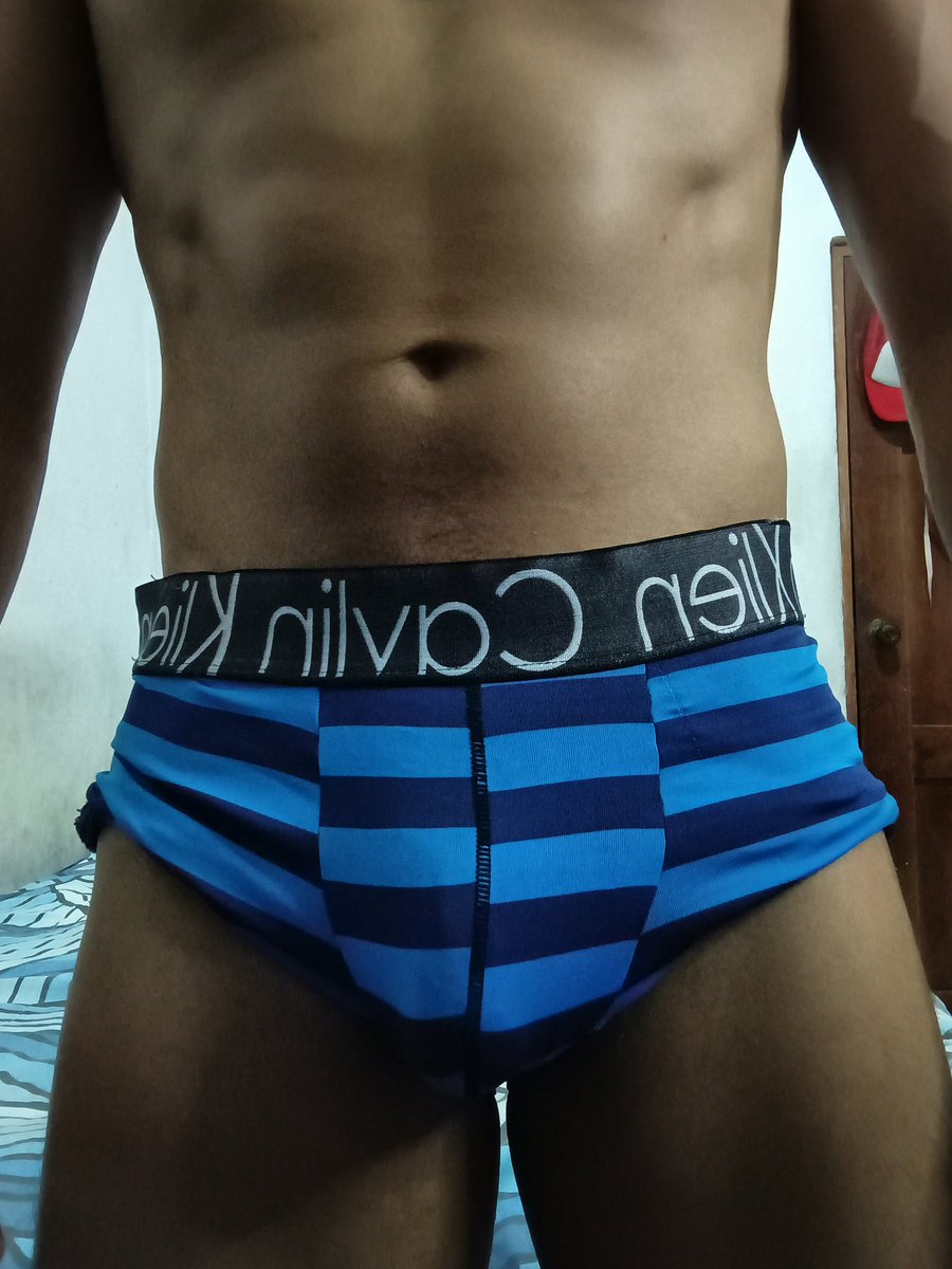 It's time to take a shower. Rey Leónidas