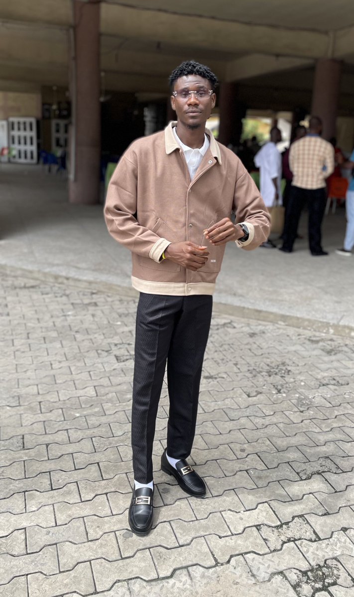 SERVING BOY( tweet media