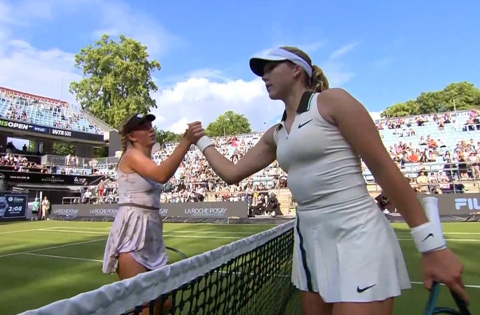 MAGDALENA FRECH 🇵🇱 defeats world #7 MIRRA ANDREEVA 🇷🇺 [2-6, 7-5, 6-0] to reach the 2nd round in BERLIN 🇩🇪 

Mirra fell apart mentally a bit like in the end of her Roland Garros match.

Sometimes we have to remeber she is 18 years old...