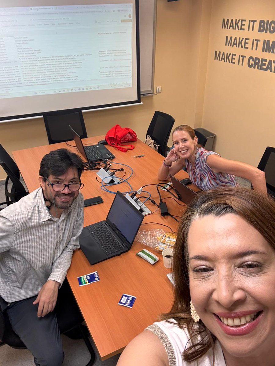 jahirl's tweet photo. Un retiro de escritura es un encuentro para ordenar las letras.
Durante 4 días en @UninorteCO , creamos un espacio para escribir sin distracciones.  Cerramos un proyecto y abrimos otro.
Seguimos haciendo una de las cosas que más nos gusta: escribir.
#Escritura https://t.co/6SkK367s64