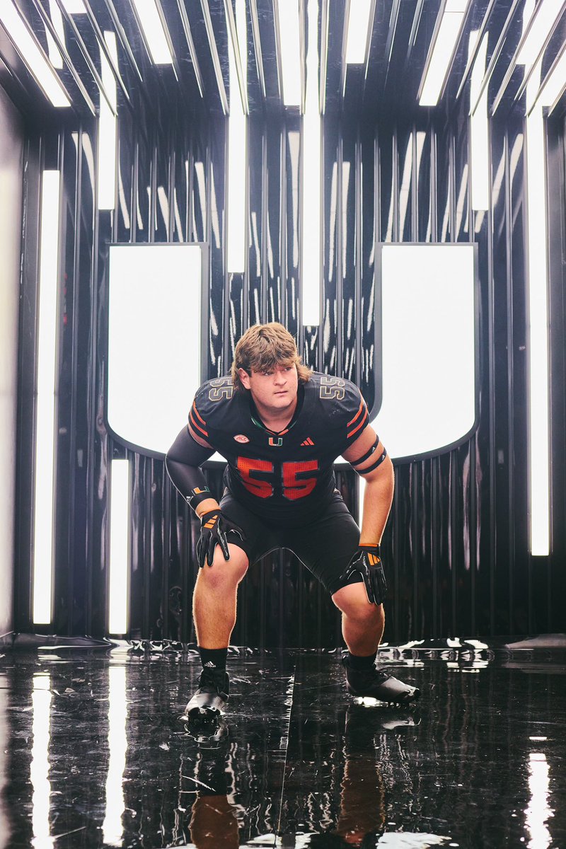 JJSparks2026's tweet image. It’s all about the 🙌❗️Great OV never felt better to be a Cane‼️🏠🌴@coach_cristobal @CoachMirabal @CoachDanHajjar @wcvlachos @Coach_Rothwell @CoachDawson_UM @dtrain2901 @CoachField