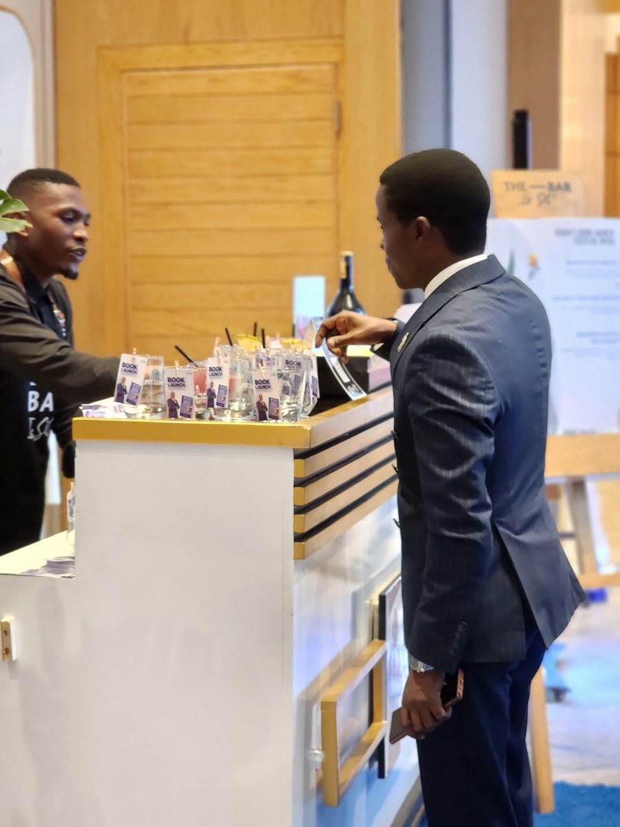 uwizeyeblair's tweet image. As you plan for that party/dinner at work, remember to trust the #UBLSoireeExperience team to put up the best bar set for you.

Call them via  0800 277 000 to book and choose a package that suits your people 
#TheBarIsSet