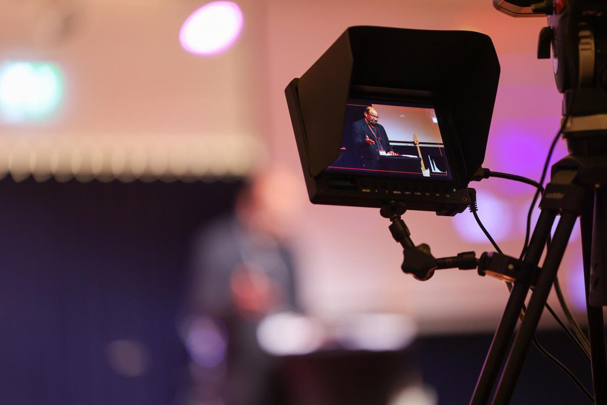 #WCC invites you to walk with hope. 🌍 Join online 18–24 June:
📺 Livestream: oikoumene.org/live
📰 News: oikoumene.org/news
📸 Photos &amp; updates
📱 @oikoumene or @worldcouncilofchurches across social platforms

More info: oikoumene.org/central-commit…
#CentralCommittee2025