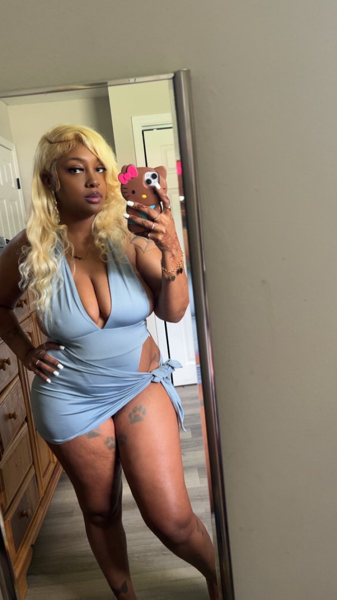 themboysmuva5's tweet image. It’s my birthdayyyyyyy 06/16 a Queen was birthed 💜💜💜💜