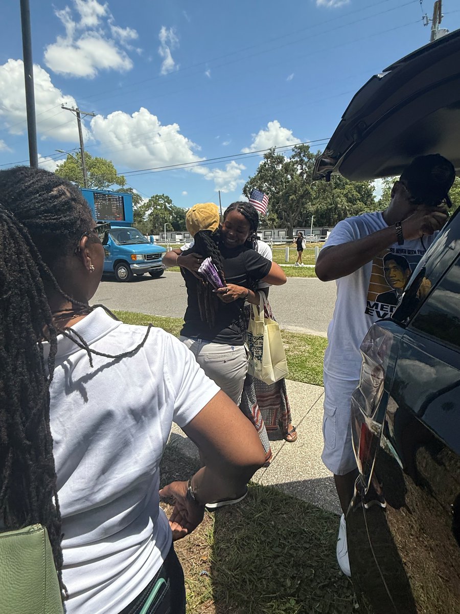 NinthCircuitSAO's tweet photo. This Saturday, State Attorney Worrell joined the Apopka community for the Juneteenth Parade. This meaningful event is as a powerful reminder of the significance of freedom, the strength of the community, and the commitment to justice and equality for all. #Juneteenth https://t.co/dCjBUB3sxz