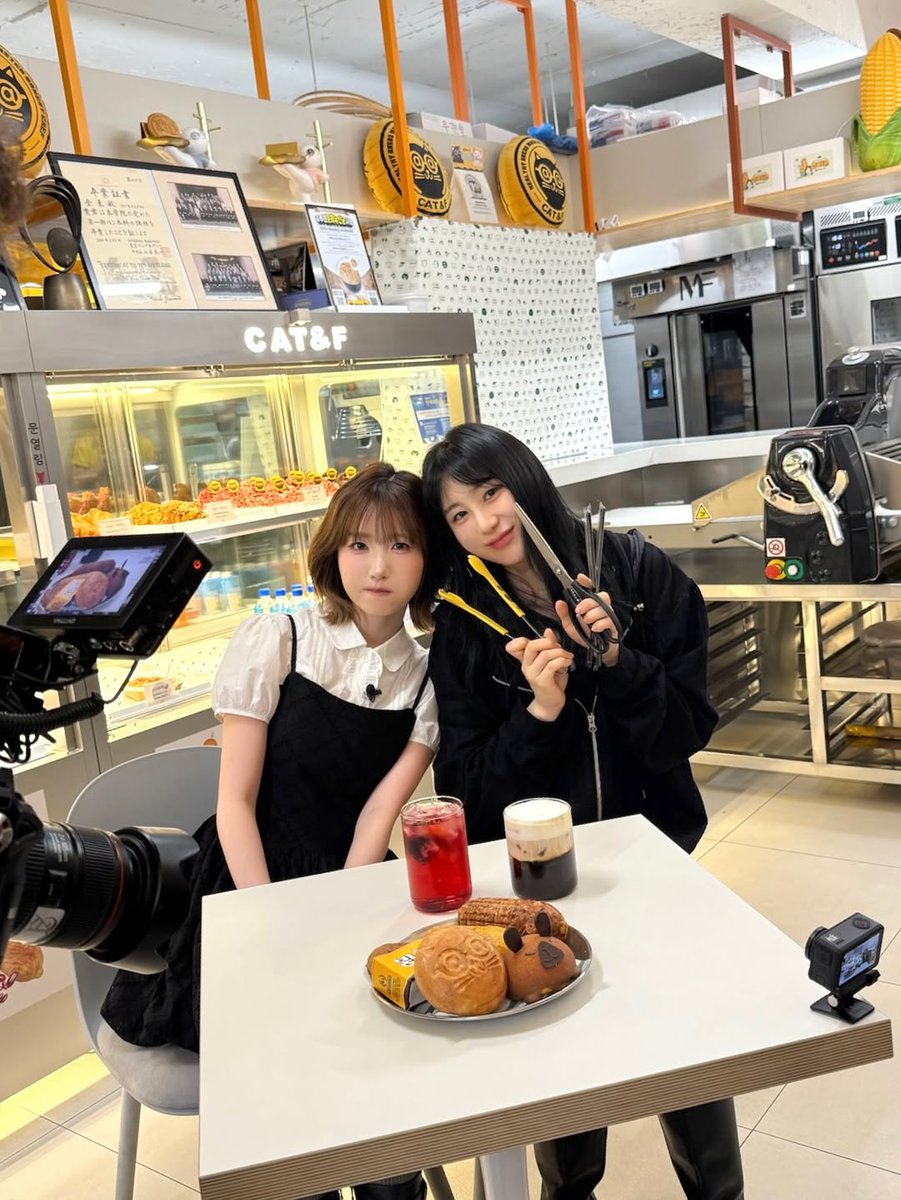 Hitomi 🍞 tweet media