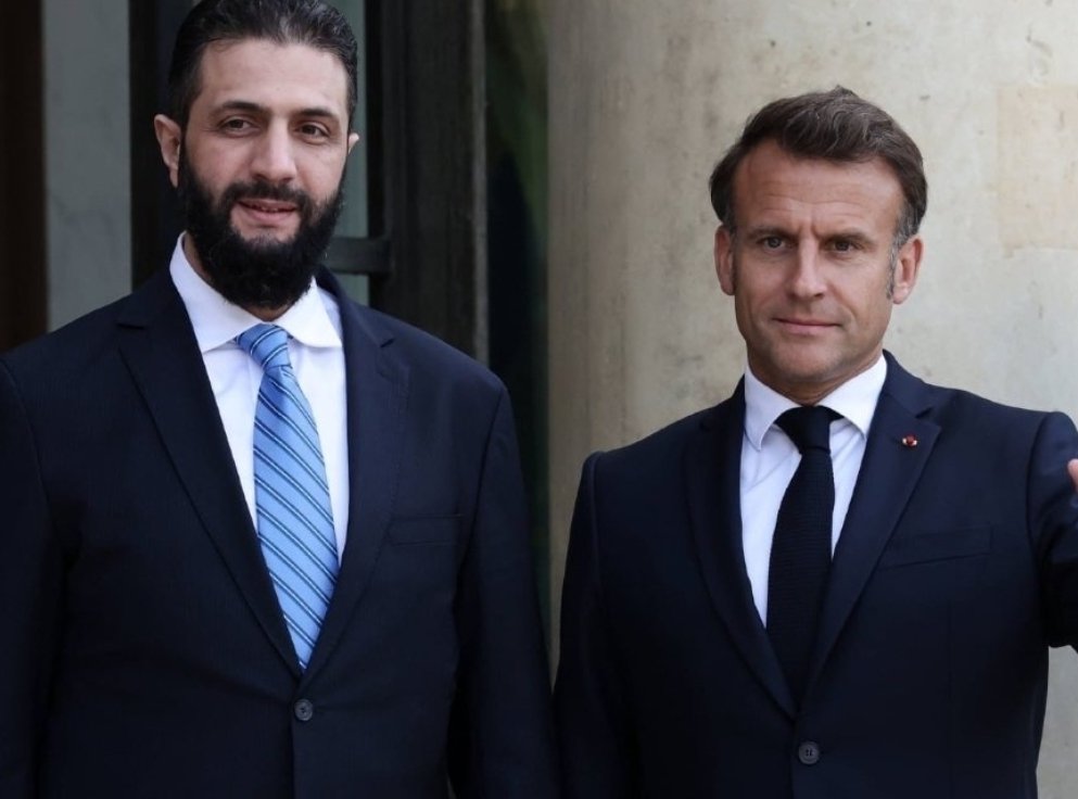 Il refuse de serrer la main des femmes..
Il rend obligatoire le burkini pour se baigner..
Mais Macron nous explique que non c'est pas un Islamiste.. si c'était pas aussi grave ça en aurait été drôle.
#Facealinfo #Punchline