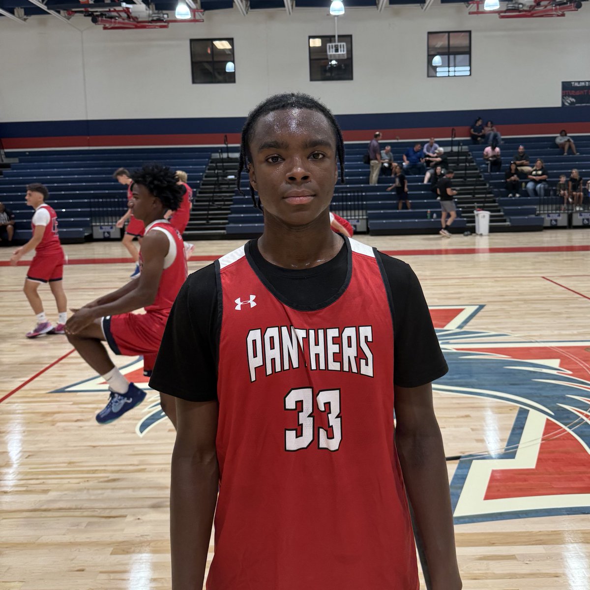 Rob Beasley
2028 | 6’1” | Guard
Hibriten High

One of the best 2028 guards in NC! Pure scorer and playmaker. Finds ways to get his team involved and win games. A consistent 20+ point scorer.