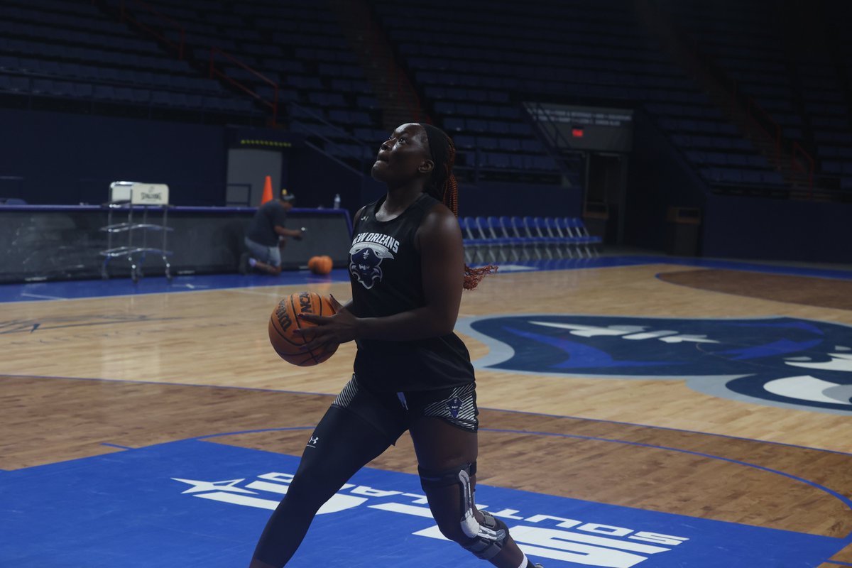 New Orleans Women's Basketball tweet media