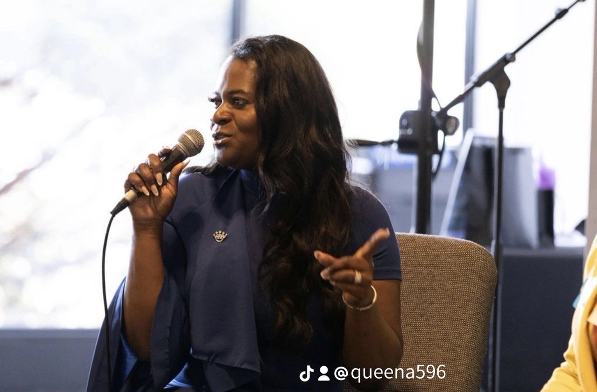 Andria Thompson (Queen)🇯🇲🇨🇦 tweet media