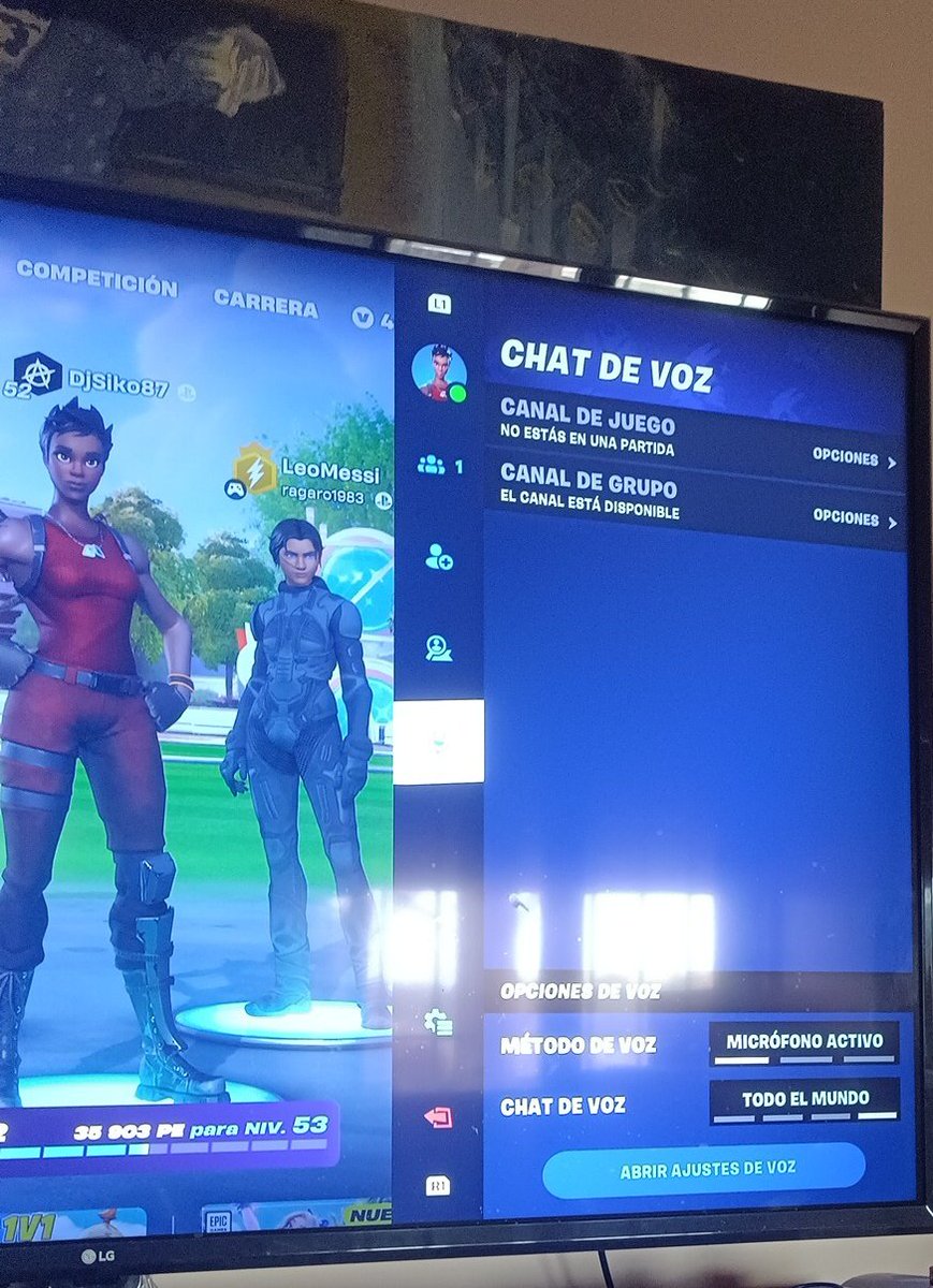 DjSiko's tweet photo. Cuando va a arreglar está mierda @Fortnite seguimos ya una semana con problemas de canal de juego y no podemos hablar en partidas https://t.co/zKBGI2TUJc
