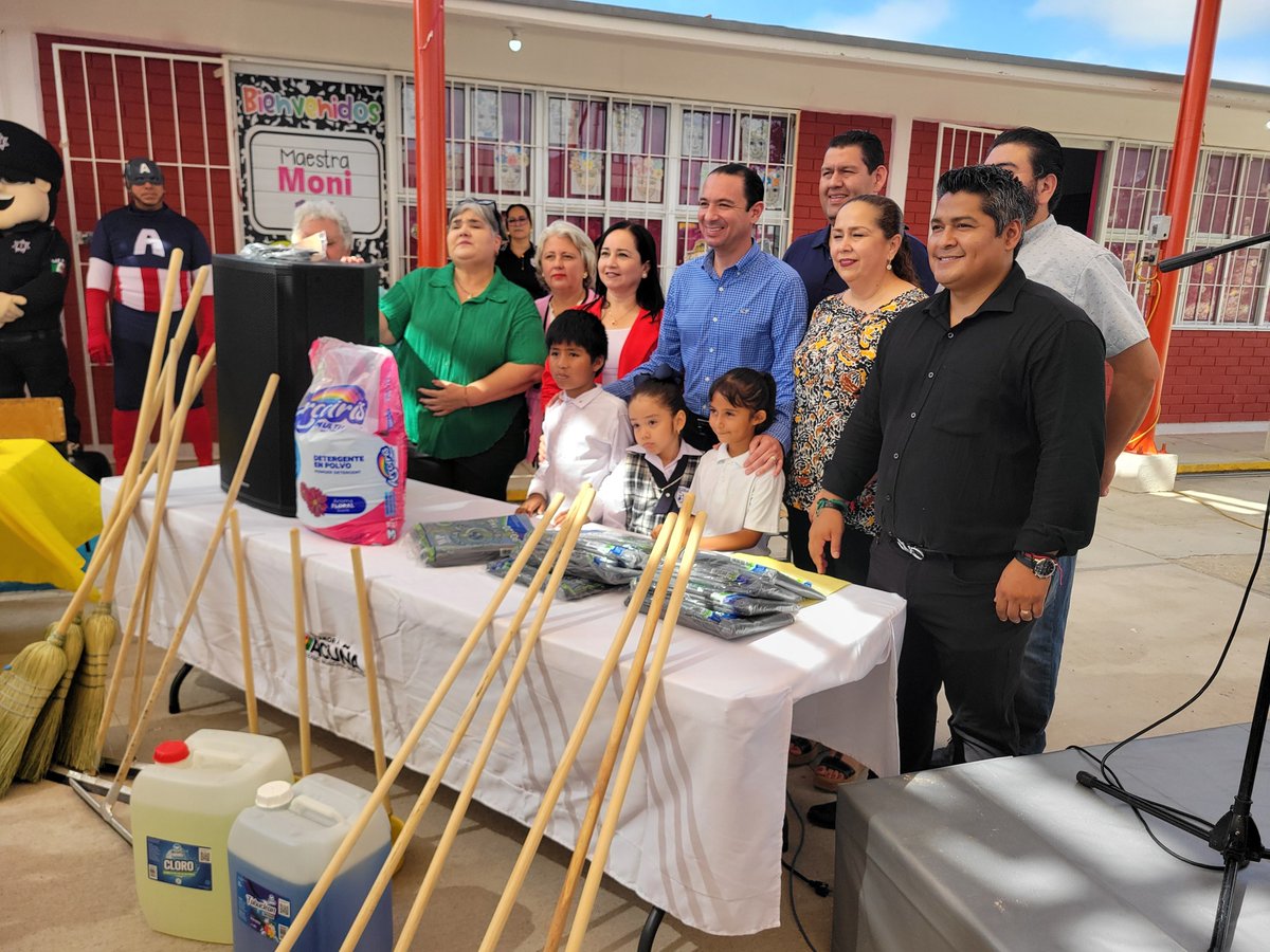 TerritoriodeCoahyTX (@coahuilaytexas) on Twitter photo Llevan programa “Por amor a tu escuela” en la primaria Justo Sierra <a href="/dehoyosemilio/">Emilio De Hoyos</a> <a href="/leninperezr/">Lenin Pérez</a> <a href="/harocha2/">Hector Arocha</a> <a href="/edgar_gzz_add/">Edgar González</a> <a href="/muruagag/">Armando Muruaga</a> <a href="/mariofloresromo/">Mario Alberto Flores</a> <a href="/GHerreraT/">Guillermo Herrera</a> <a href="/MaruCalderonA/">Maru Calderon</a>
territoriodecoahuilaytexas.com/noticia/llevan… Llevan programa “Por amor a tu escuela” en la primaria Justo Sierra <a href="/dehoyosemilio/">Emilio De Hoyos</a> <a href="/leninperezr/">Lenin Pérez</a> <a href="/harocha2/">Hector Arocha</a> <a href="/edgar_gzz_add/">Edgar González</a> <a href="/muruagag/">Armando Muruaga</a> <a href="/mariofloresromo/">Mario Alberto Flores</a> <a href="/GHerreraT/">Guillermo Herrera</a> <a href="/MaruCalderonA/">Maru Calderon</a>
territoriodecoahuilaytexas.com/noticia/llevan…