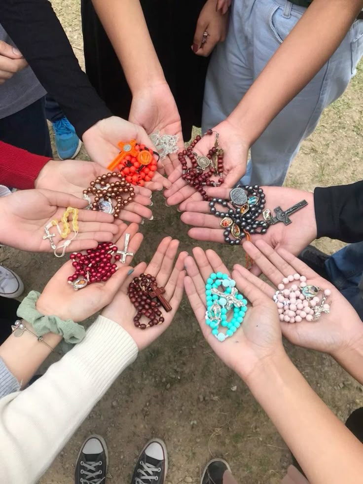 JustAdaugoijele's tweet photo. Did you pray your Rosary today ❓️ https://t.co/MuCETfGxUb