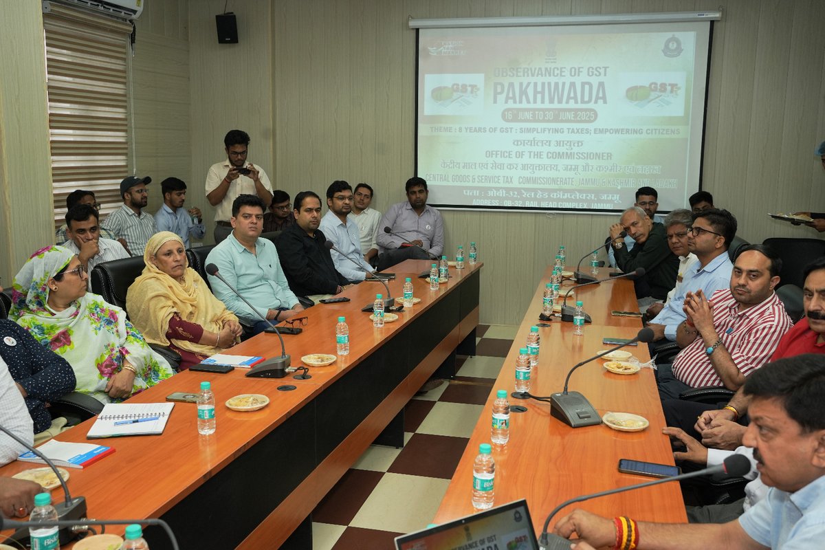 CgstJammu's tweet photo. @cbic_india launched a two week nationwide GST Pakhwada today, wherein, CGST Jammu initiated an interaction with the Taxpayers/Trade associations, including CCI Jammu. Grievance redressal helpdesks are established at CGST offices in Jammu/Samba/Kathua/Srinagar/Leh @cgstchdzone. https://t.co/0rOlwVQshc
