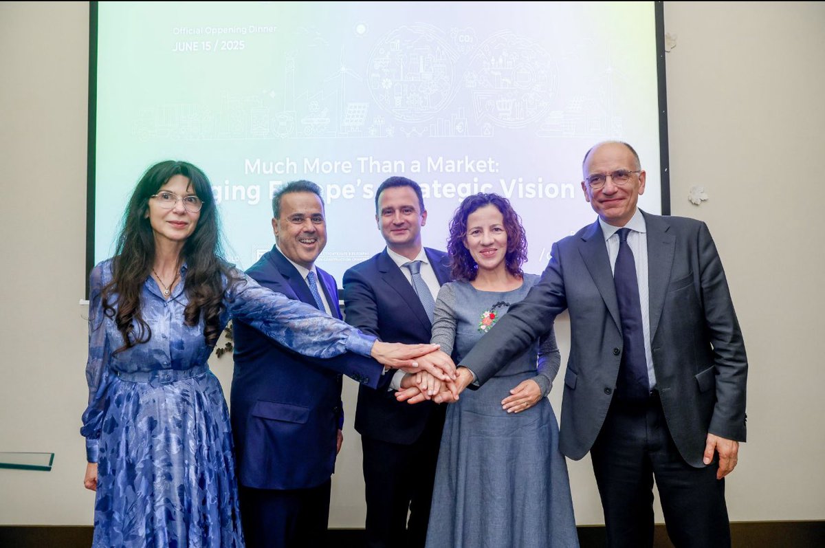 Julian Popov (@julianpopov) on Twitter photo Strong start of the Green Transition Forum in Sofia with a dinner, round table and opening speech by <a href="/EnricoLetta/">Enrico Letta</a>. No retreat from the climate goals but we need to optimise bureaucracy, cut red tape and increase R&D effort. Strong start of the Green Transition Forum in Sofia with a dinner, round table and opening speech by <a href="/EnricoLetta/">Enrico Letta</a>. No retreat from the climate goals but we need to optimise bureaucracy, cut red tape and increase R&D effort.