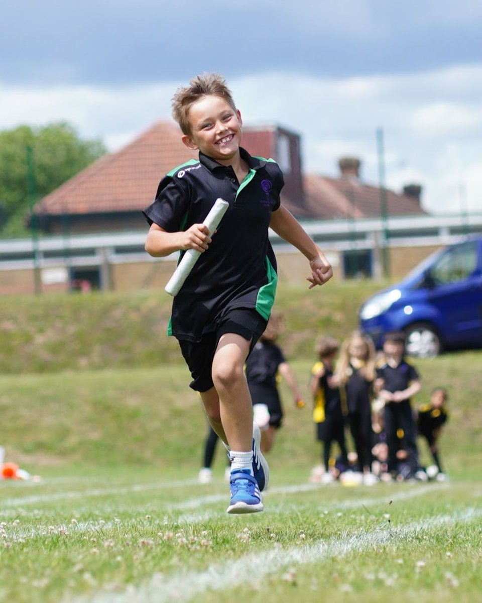 Wow! What a Sports Day! Across the day we saw 7 school records broken across all the age groups. With a nail biting finish, Aquila won by the barest of margins! Congratulations to all of those who competed!