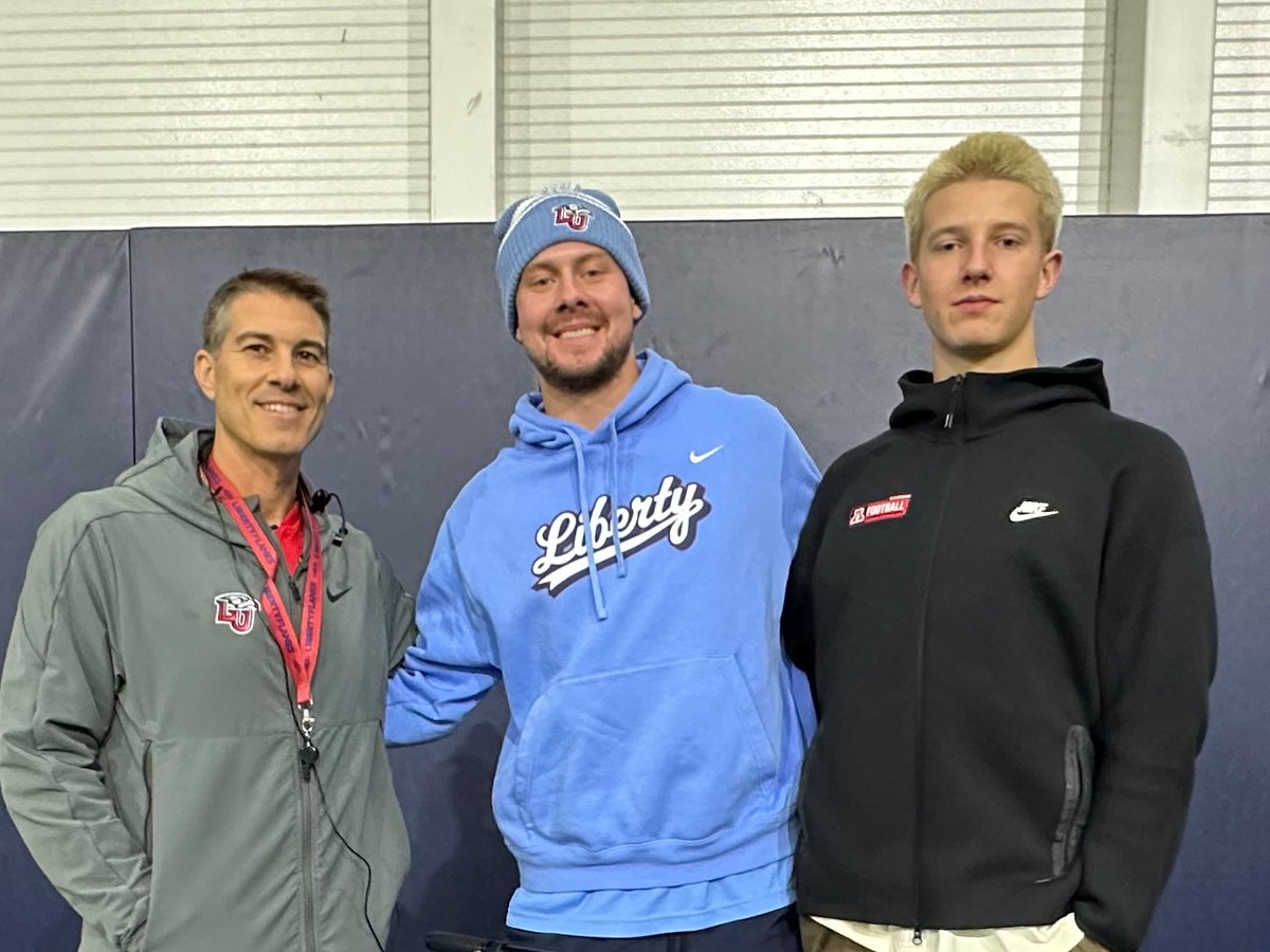 ChristianTHans2's tweet image. Thank you @Coach_Ladutko for the offer to play @LibertyFootball! I am grateful to be given the opportunity to continue what @BentleyHanshaw started! @willykorn. @NolanNielsen2 @cavemanfootball @Andy_Pham1 @KyleMorgan_XOS @BlairAngulo @BrandonHuffman @Day1toD1