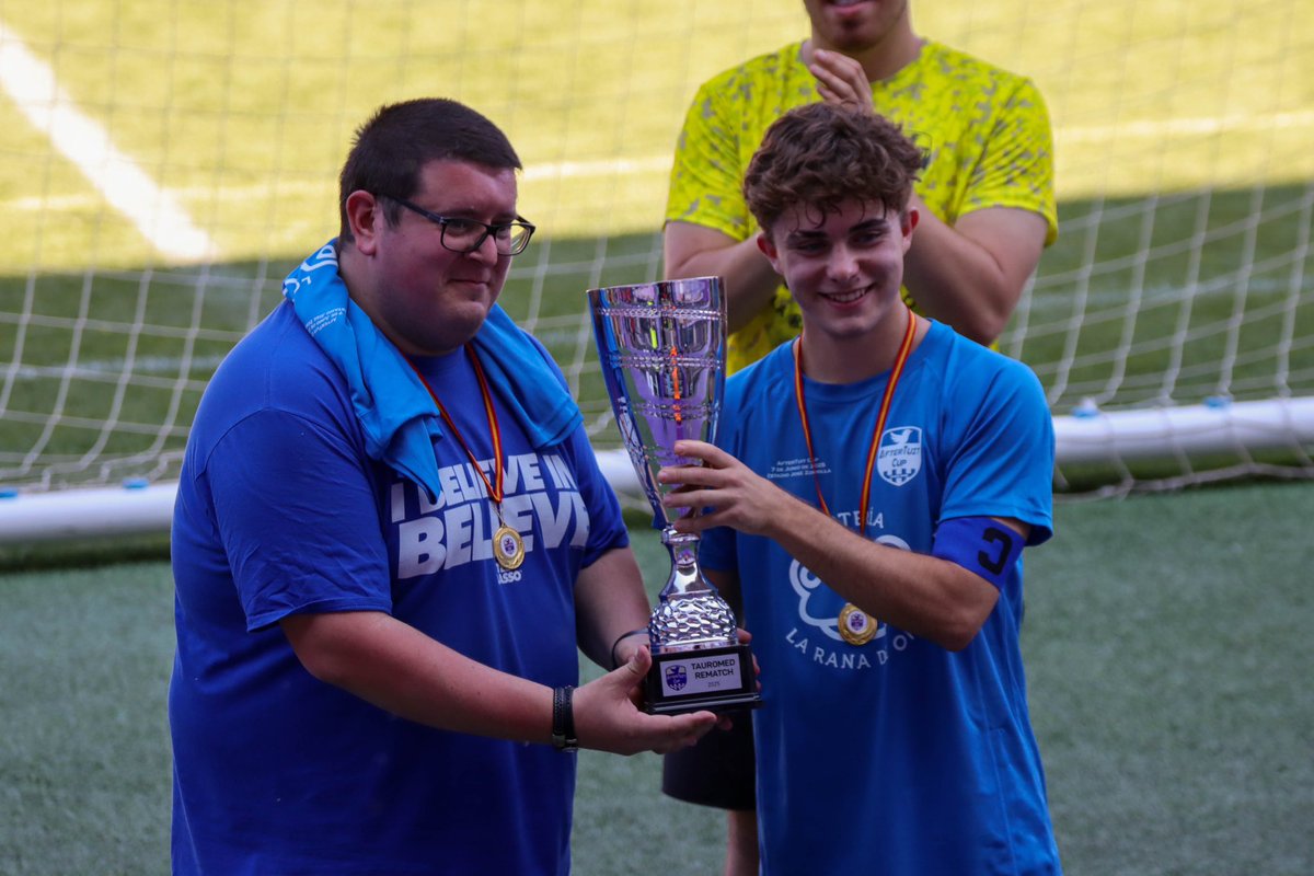 AfterTuit Cup tweet media
