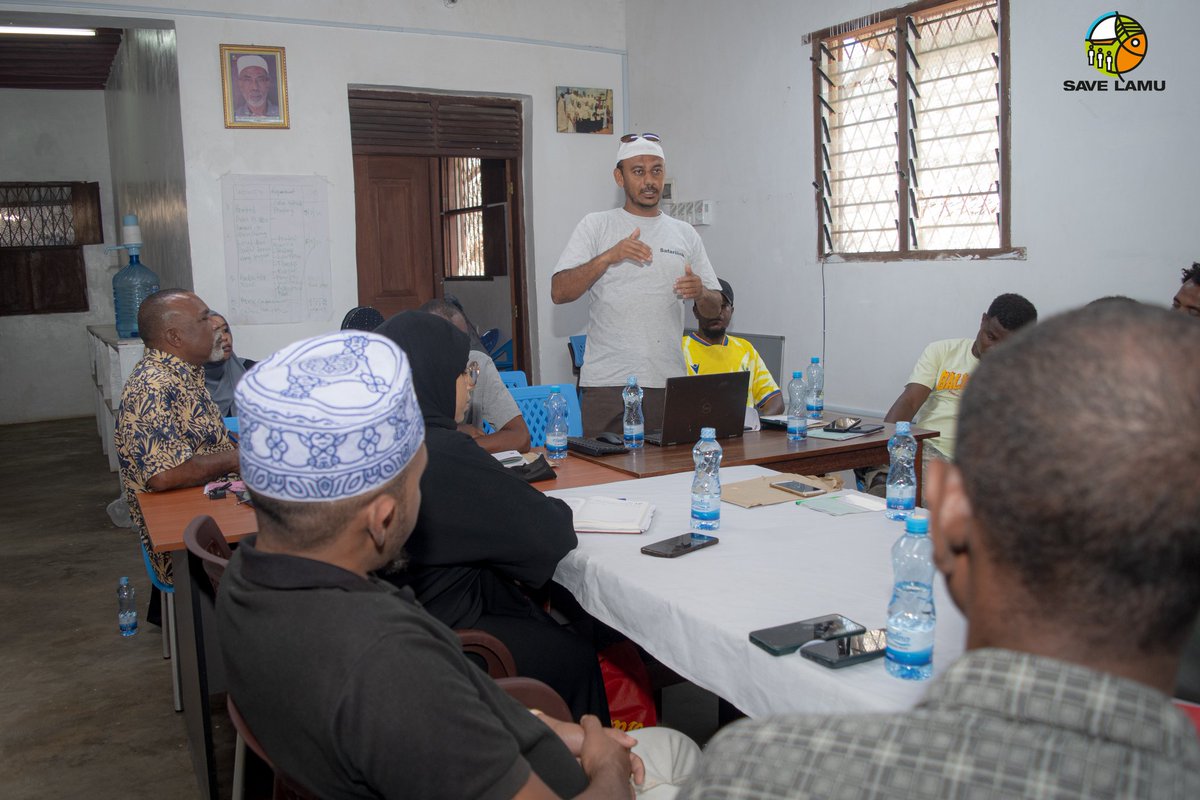 savelamu's tweet image. Save Lamu meets with all Lamu BMUs to strategize on the 35% sustainability compensation proposal, now pending court approval. A united push for coastal community rights and sustainable development.
@katibainstitute 
@naturaljustice 
@deCOALonize